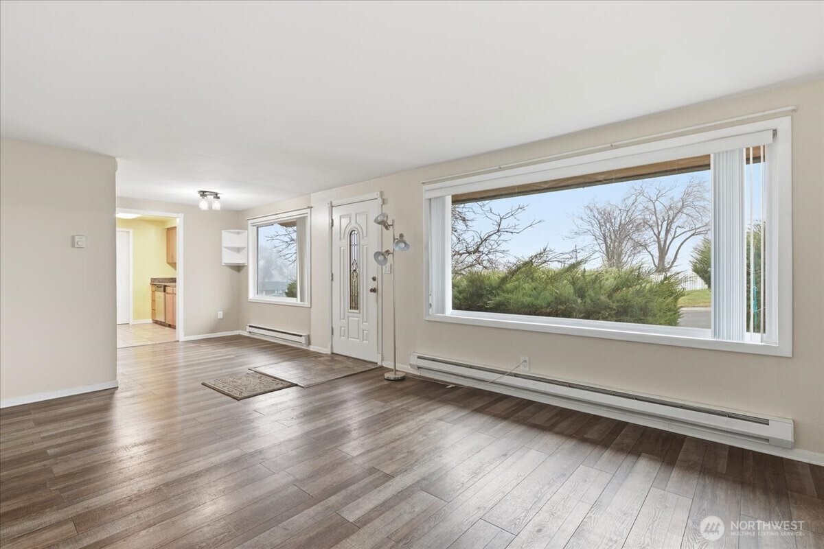 614 W Loop Drive , Moses Lake, WA 98837