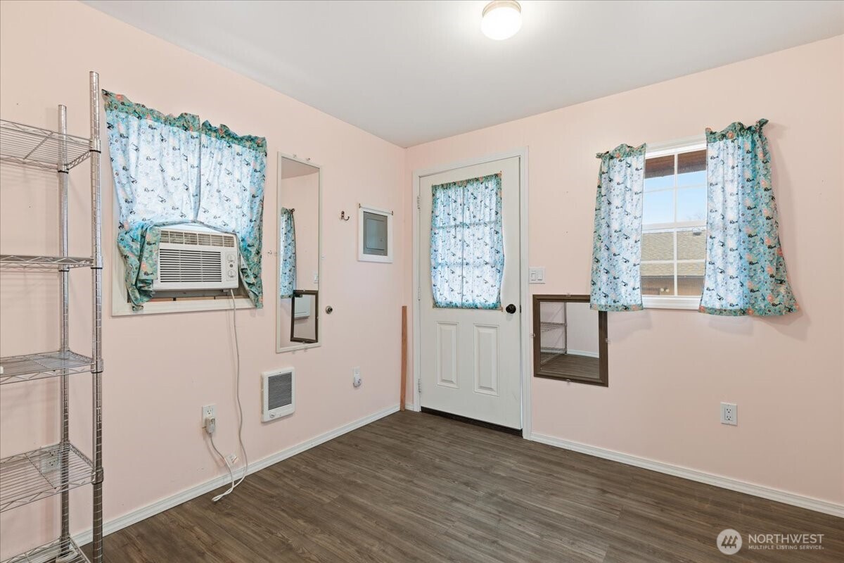 614 W Loop Drive , Moses Lake, WA 98837