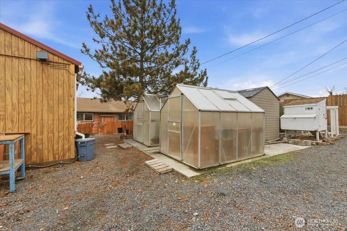 614 W Loop Drive , Moses Lake, WA 98837