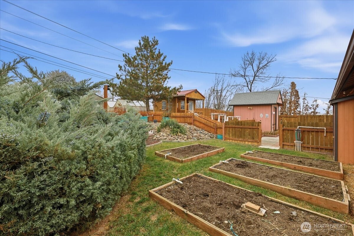 614 W Loop Drive , Moses Lake, WA 98837