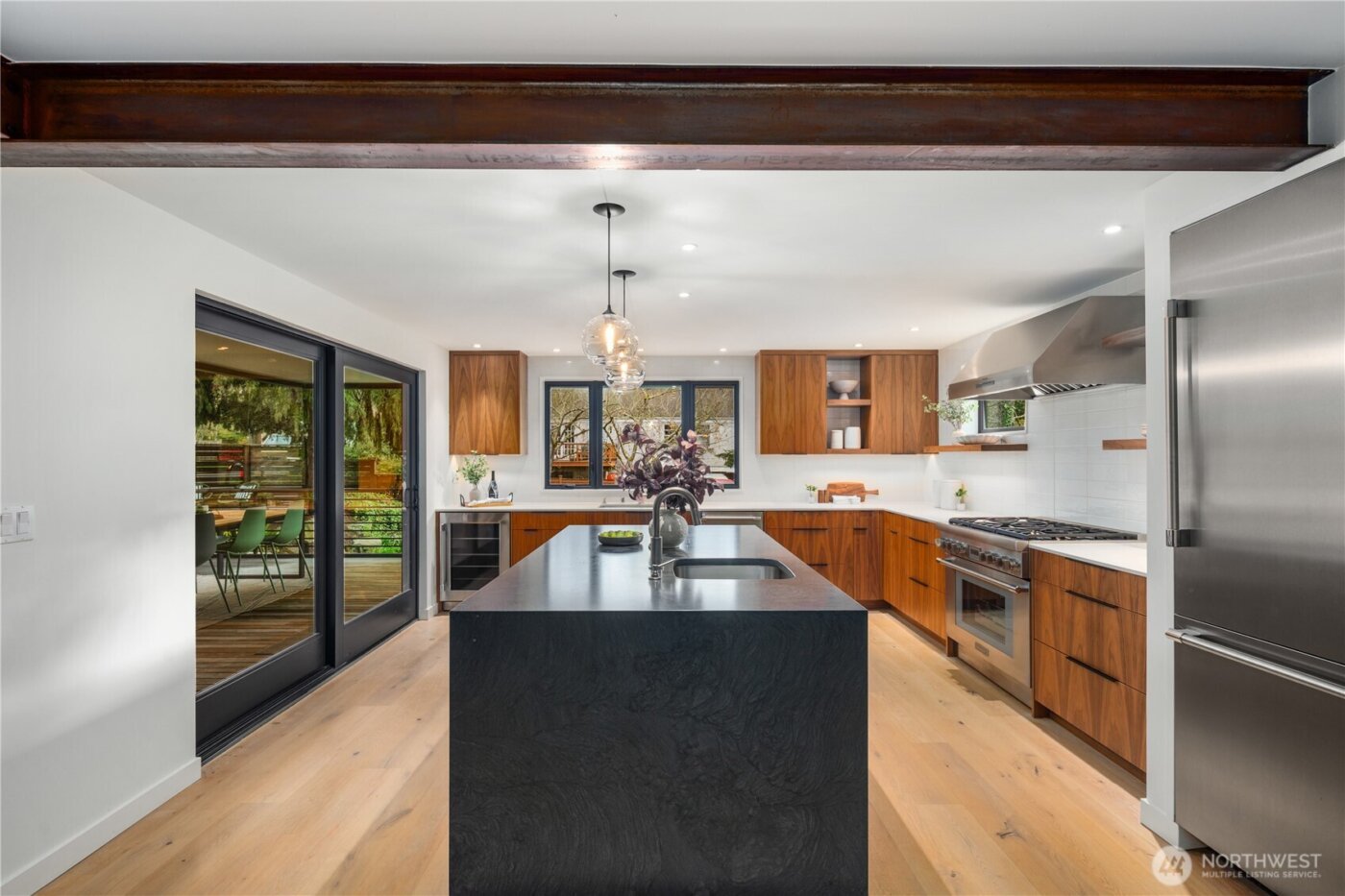 1633 E Calhoun Street , Seattle, WA 98112