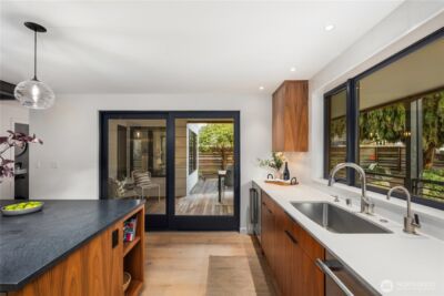 1633 E Calhoun Street , Seattle, WA 98112 - Photo 14