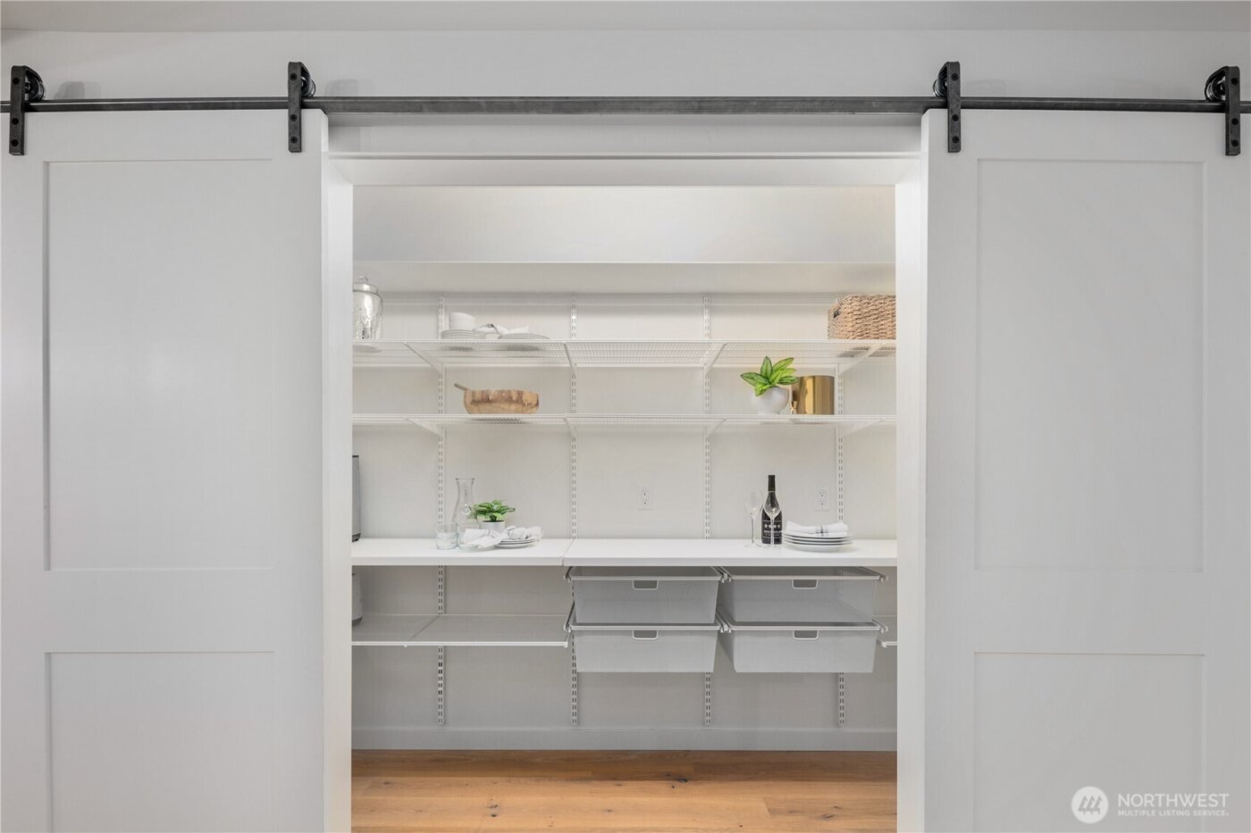 1633 E Calhoun Street , Seattle, WA 98112