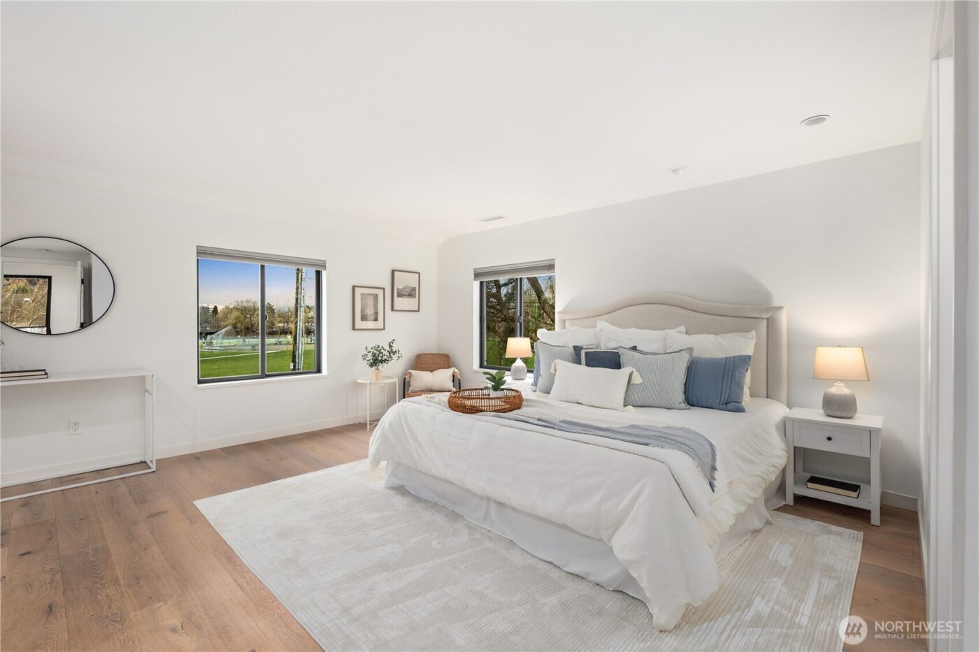 1633 E Calhoun Street , Seattle, WA 98112