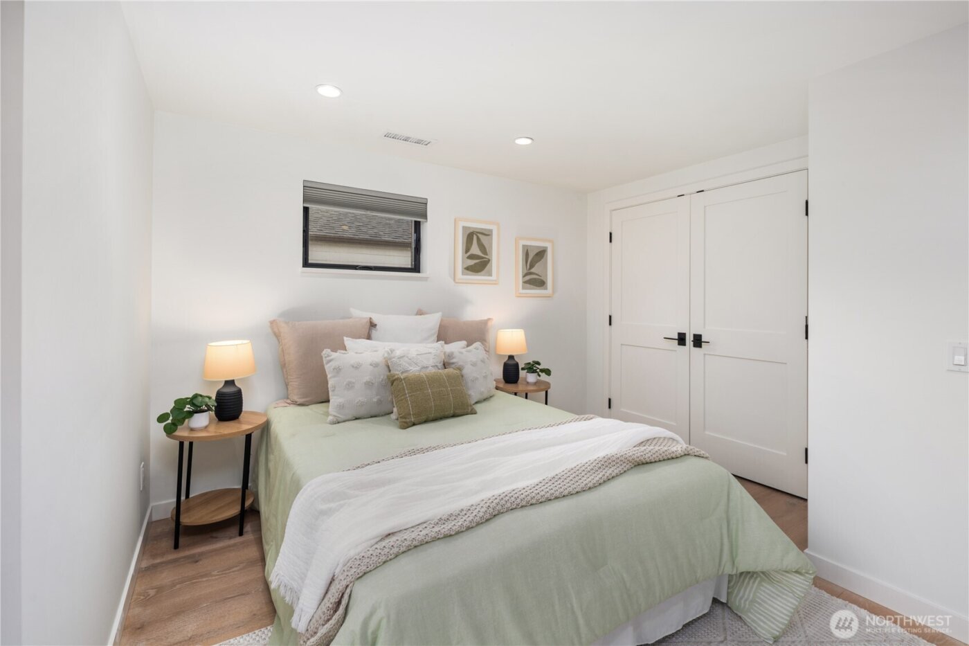 1633 E Calhoun Street , Seattle, WA 98112