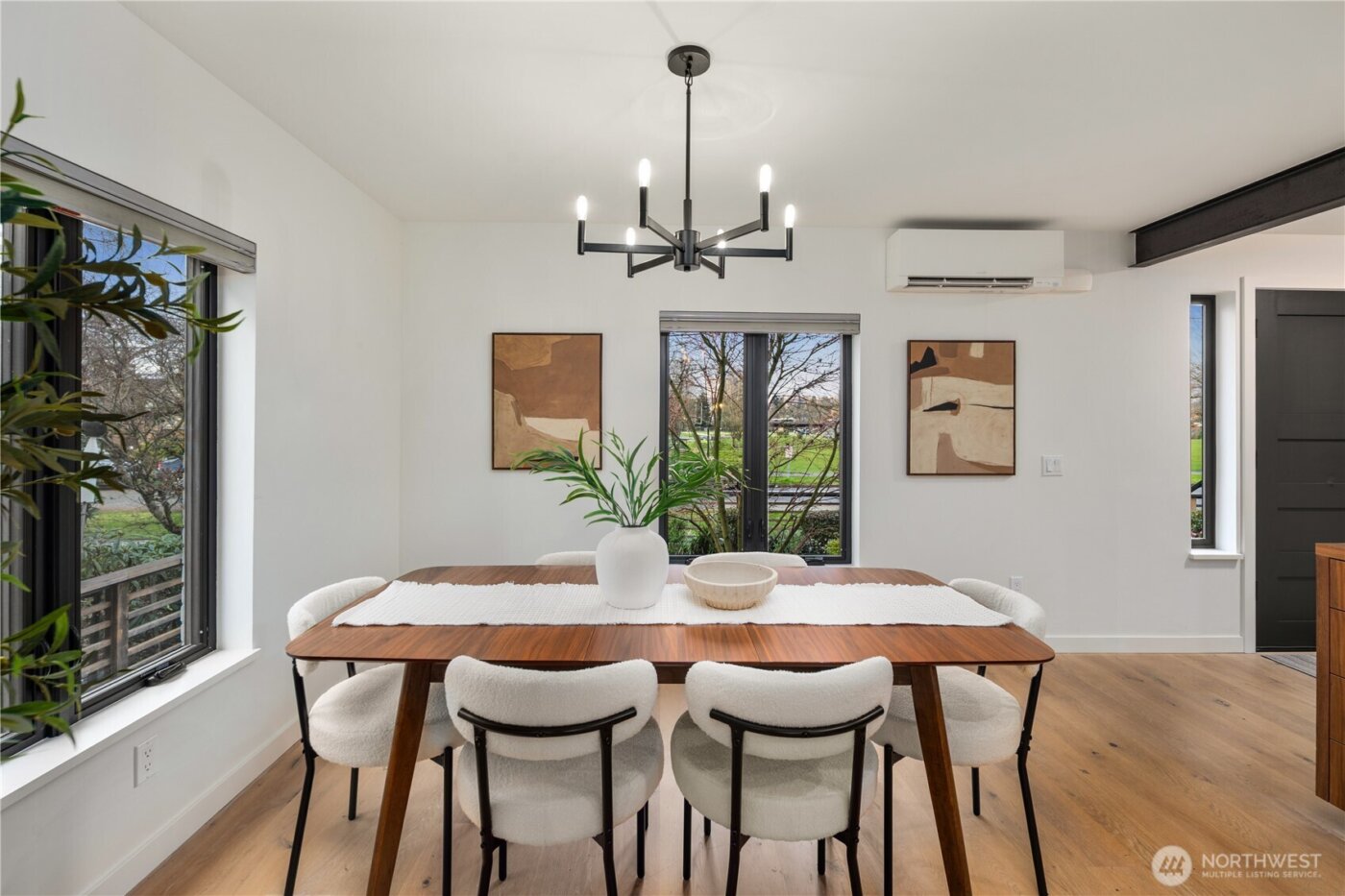 1633 E Calhoun Street , Seattle, WA 98112