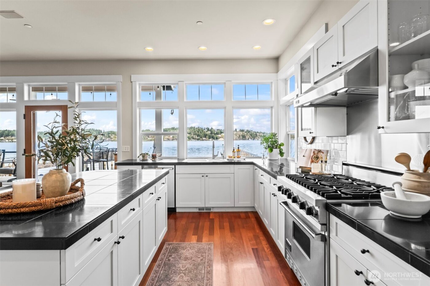 839 Fox Drive , Fox Island, WA 98333
