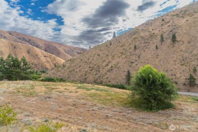 5058 Mills Canyon Road , Entiat, WA 98822 - Photo 4