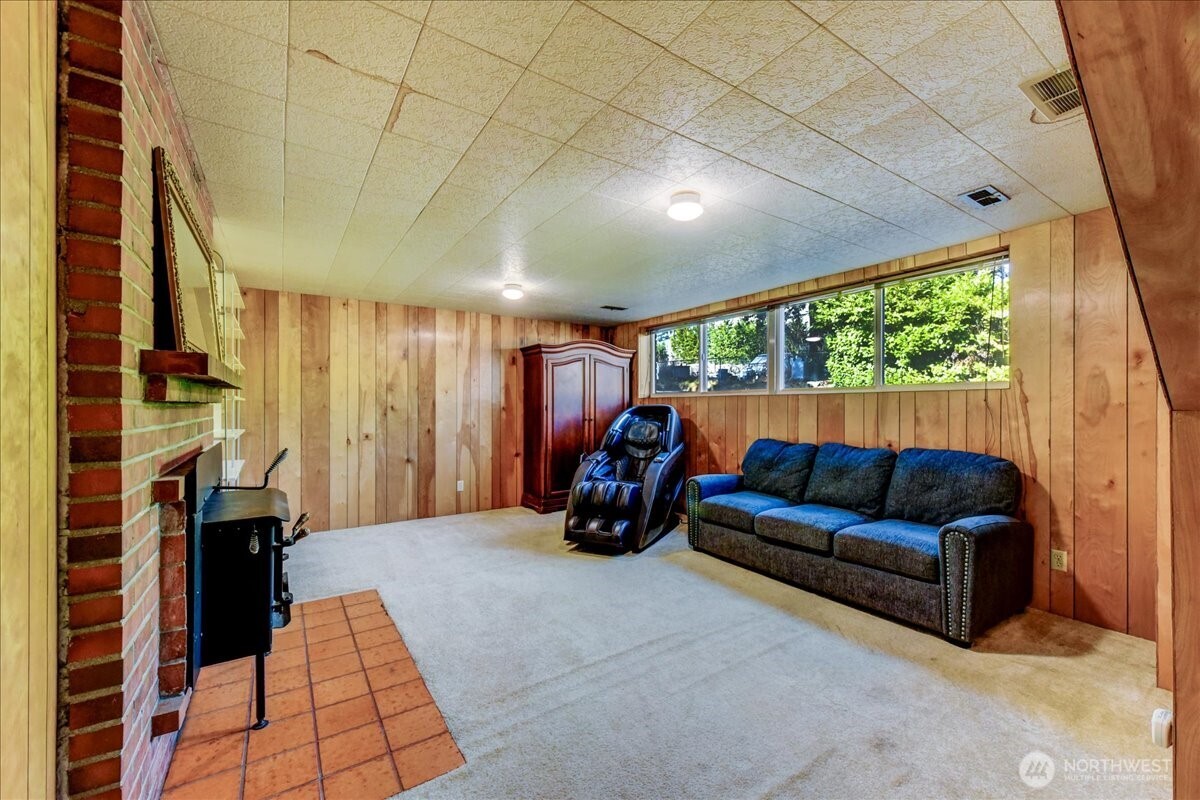 11242 A Fremont Avenue N, Seattle, WA 98133