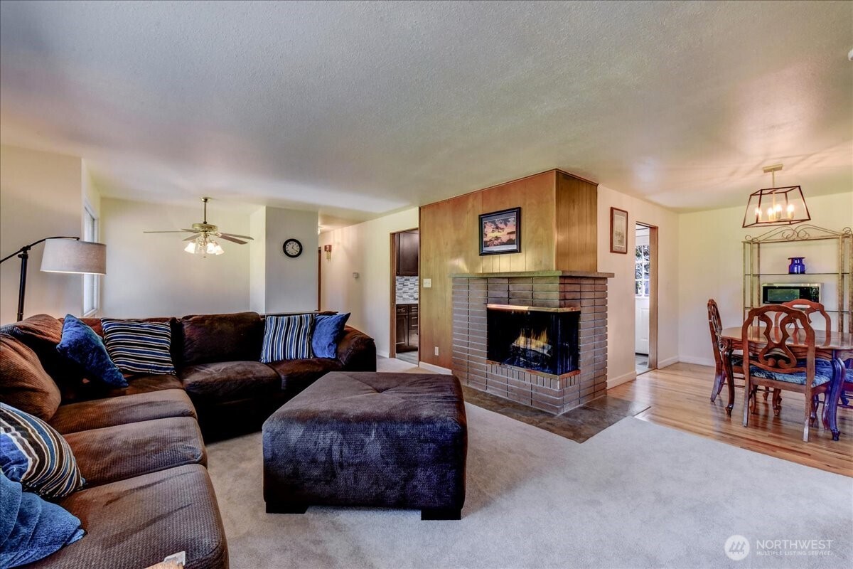 11242 A Fremont Avenue N, Seattle, WA 98133