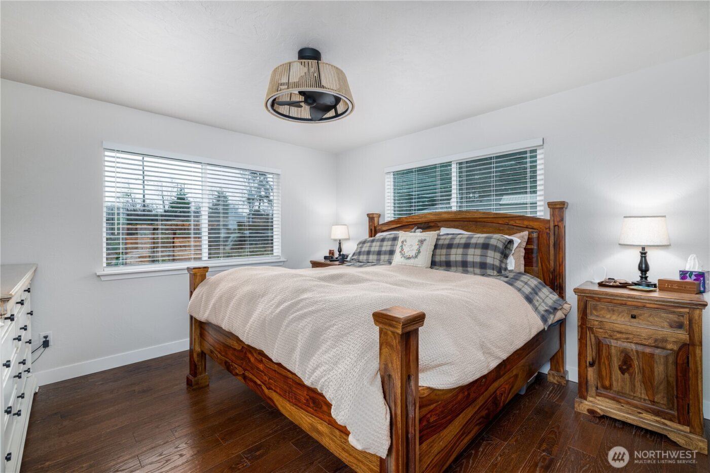 1591 E Island Lake Drive , Shelton, WA 98584
