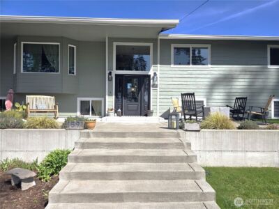 1591 E Island Lake Drive , Shelton, WA 98584