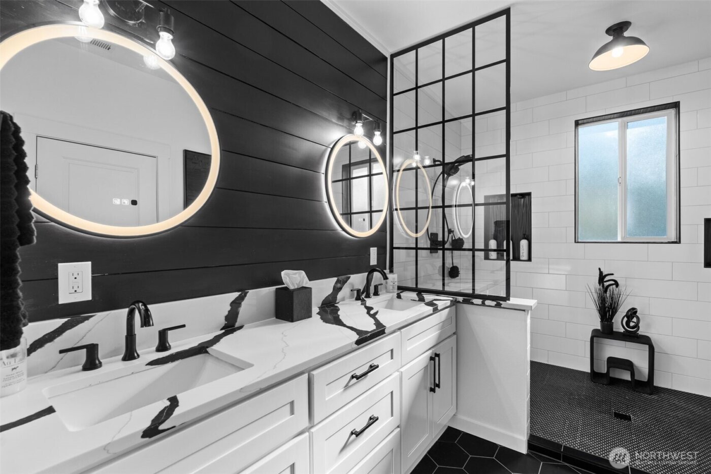 910 11th Avenue , Fox Island, WA 98333