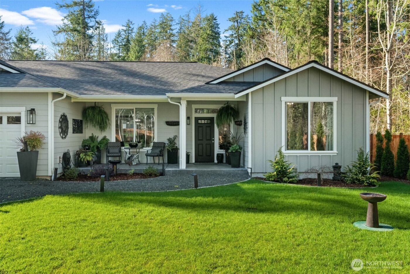 910 11th Avenue , Fox Island, WA 98333