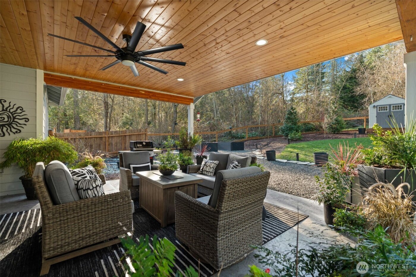 910 11th Avenue , Fox Island, WA 98333