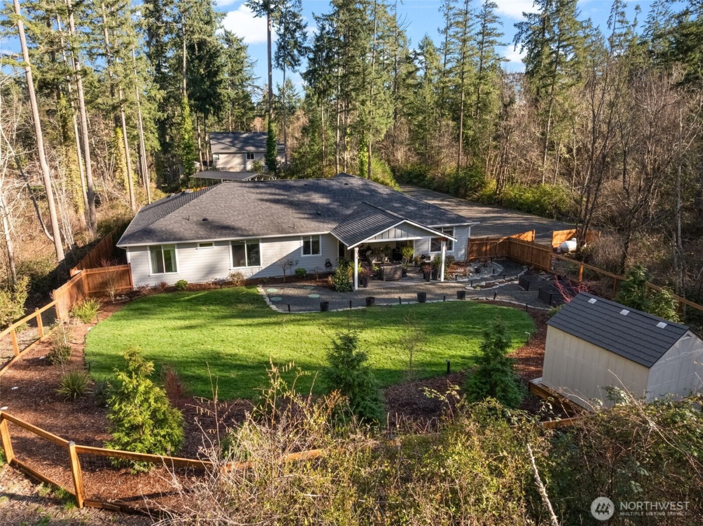 910 11th Avenue , Fox Island, WA 98333