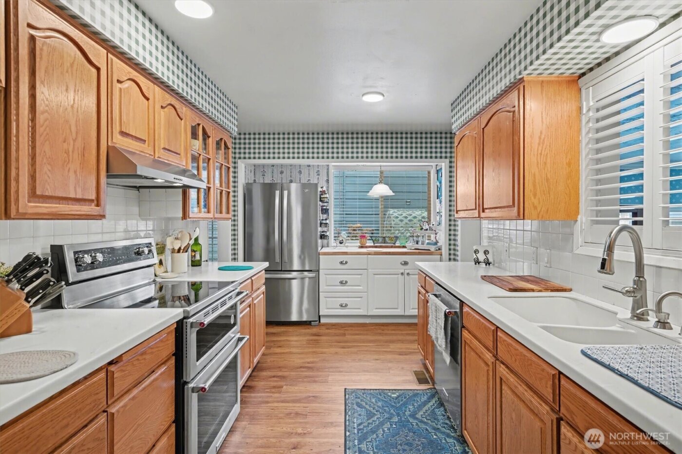 1414 19th Avenue , Longview, WA 98632