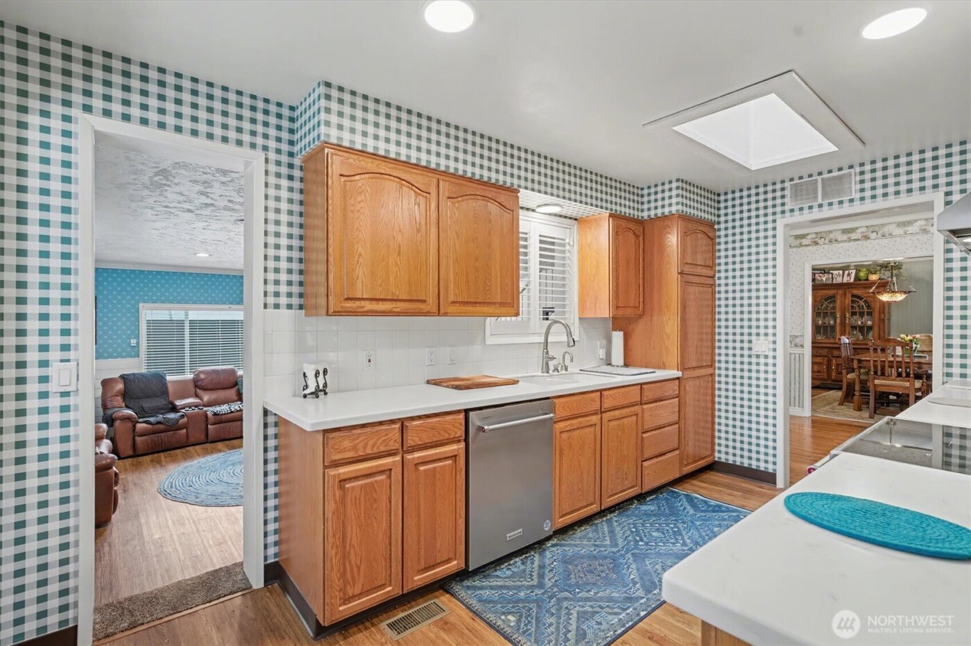 1414 19th Avenue , Longview, WA 98632