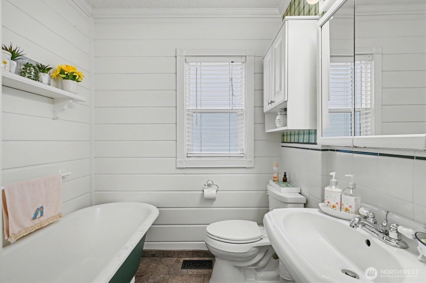 1414 19th Avenue , Longview, WA 98632