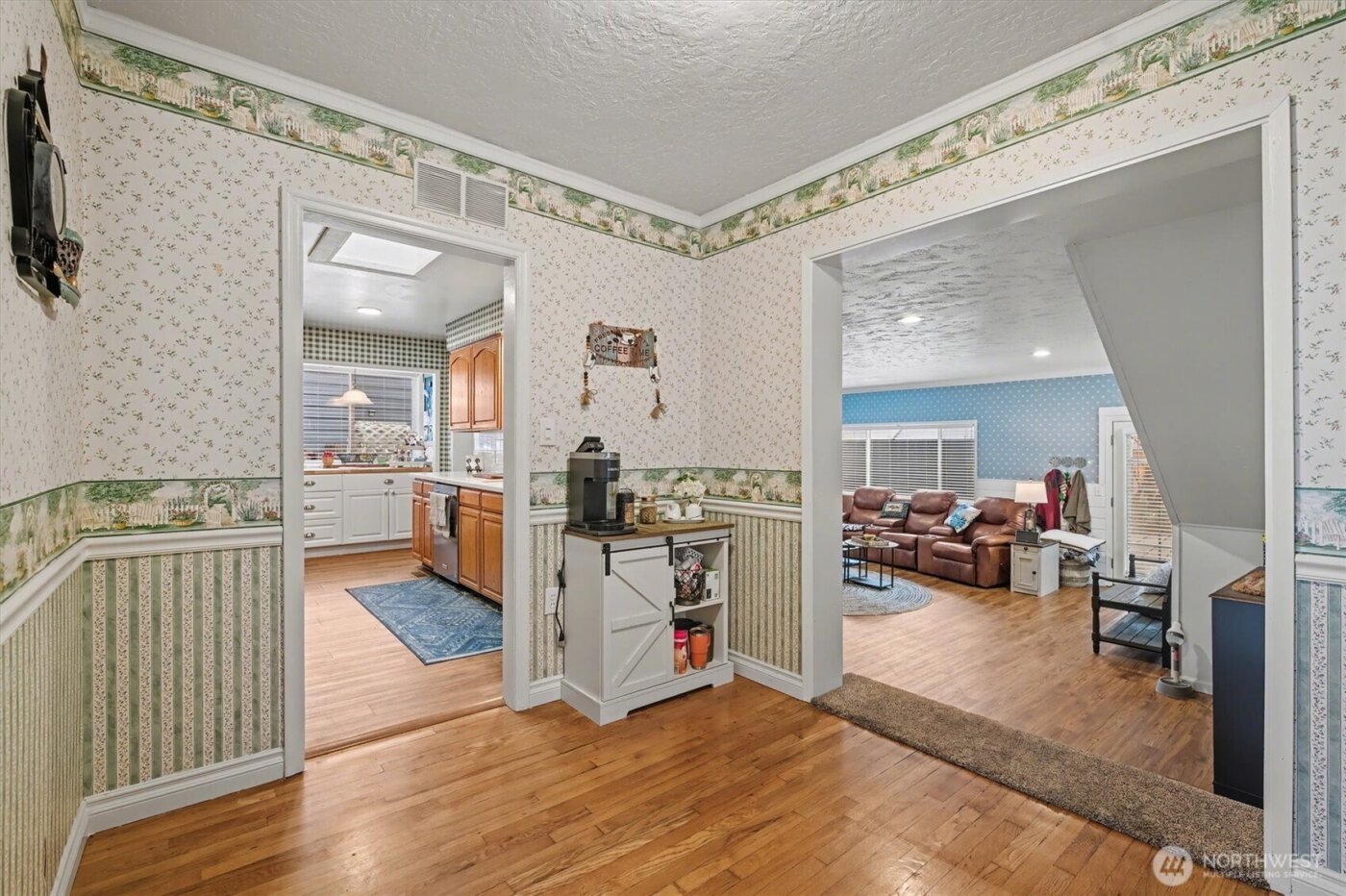 1414 19th Avenue , Longview, WA 98632