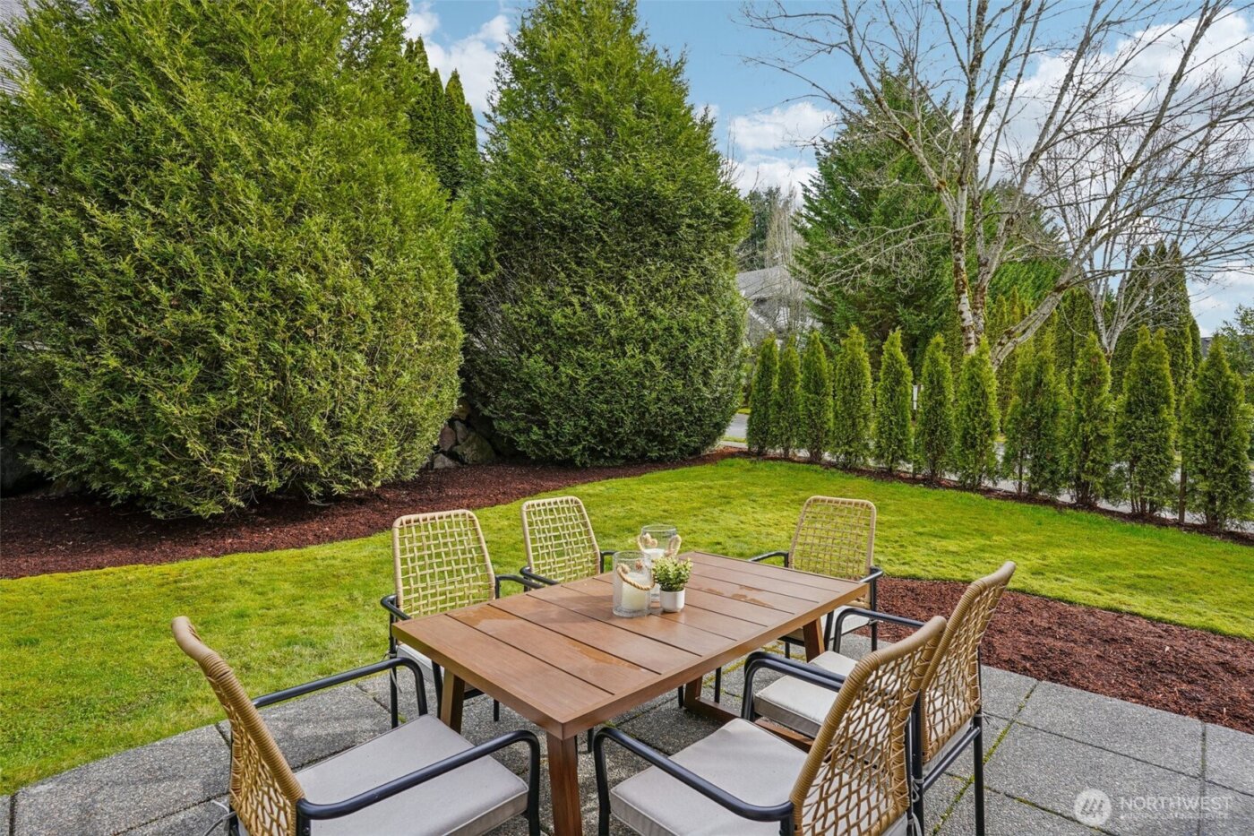 12066 167th Place NE, Redmond, WA 98052