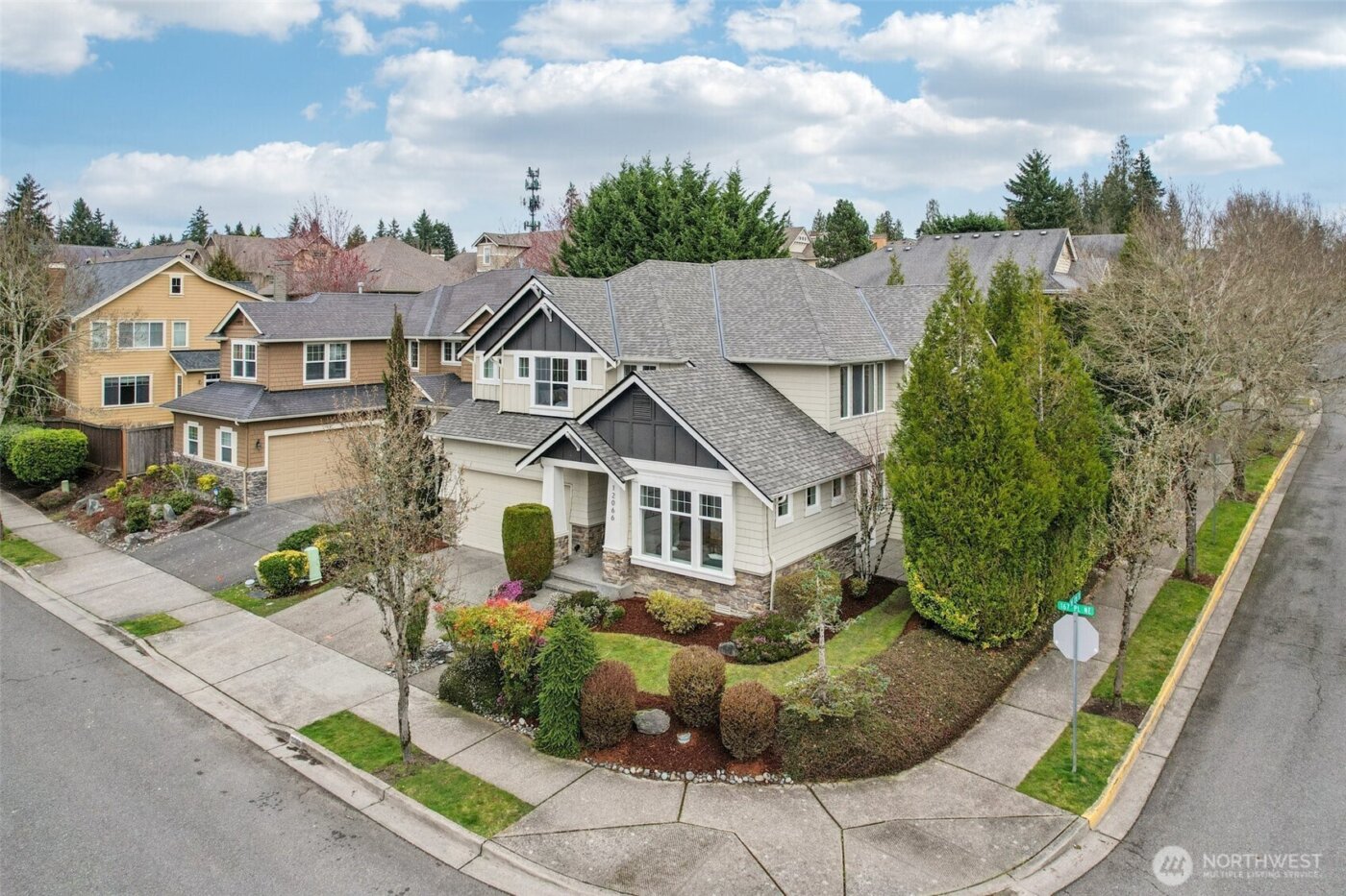 12066 167th Place NE, Redmond, WA 98052