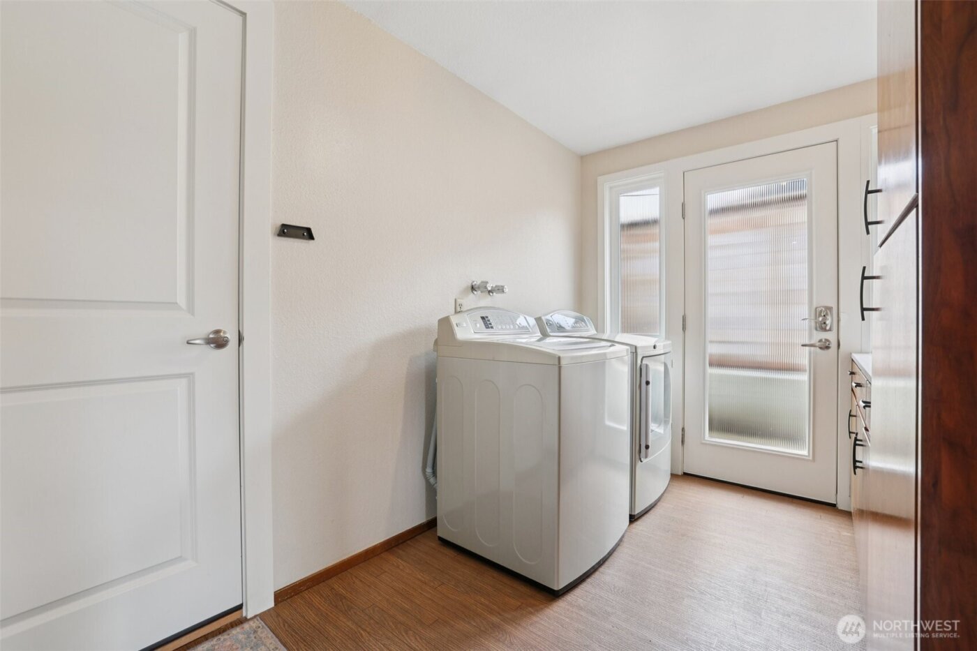 616 109th Avenue SE, Bellevue, WA 98004-6338