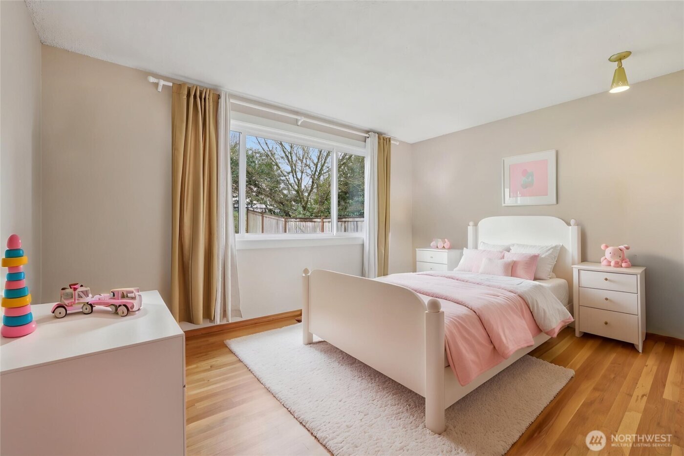 616 109th Avenue SE, Bellevue, WA 98004-6338