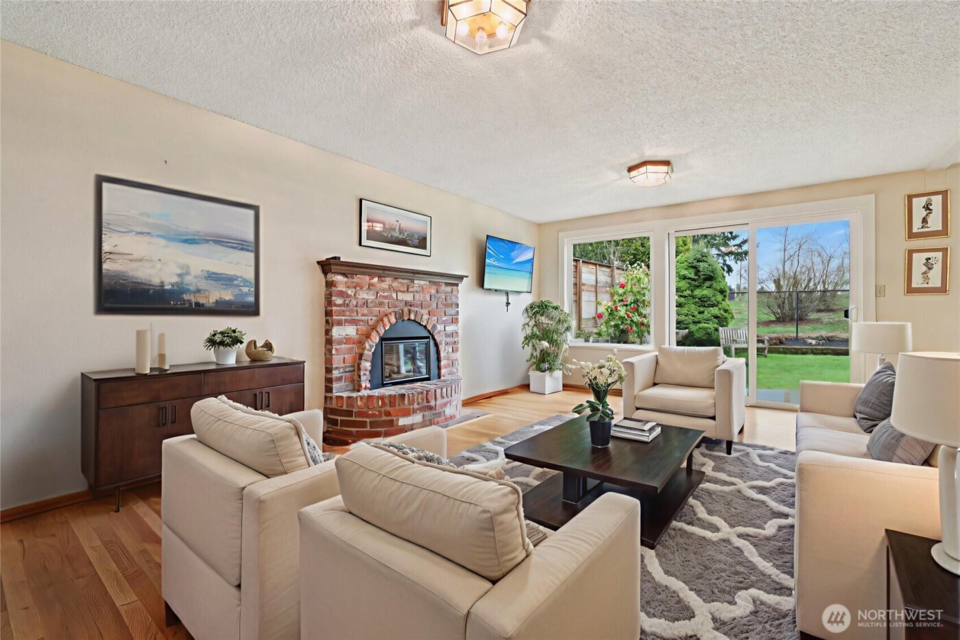 616 109th Avenue SE, Bellevue, WA 98004-6338