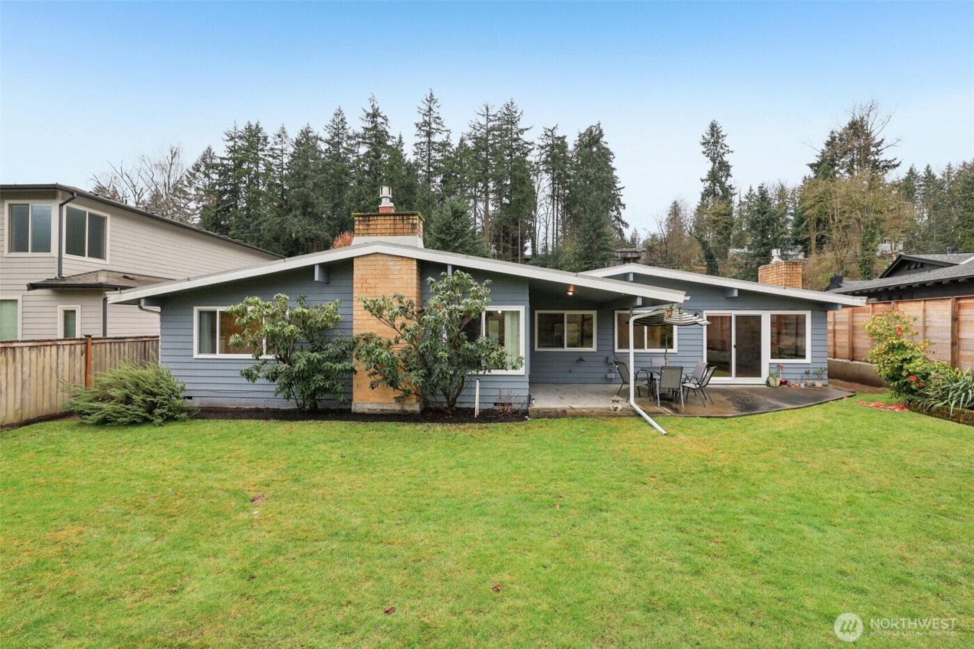 616 109th Avenue SE, Bellevue, WA 98004-6338