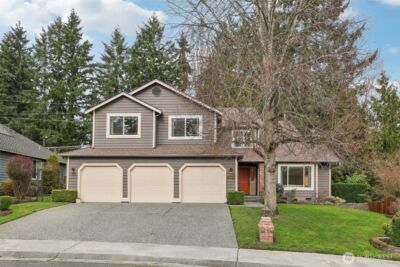 15732 111th Avenue NE, Bothell, WA 98011-6222