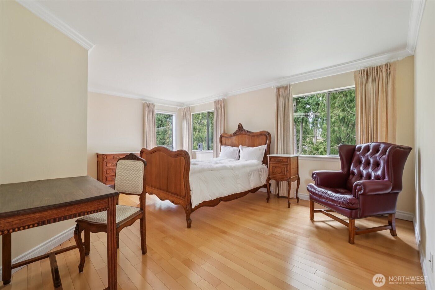 15732 111th Avenue NE, Bothell, WA 98011-6222