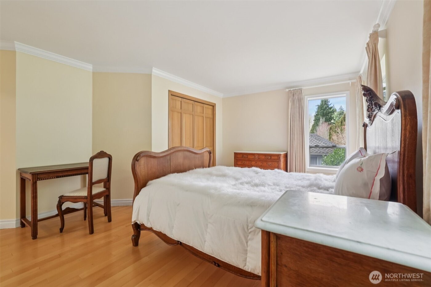 15732 111th Avenue NE, Bothell, WA 98011-6222