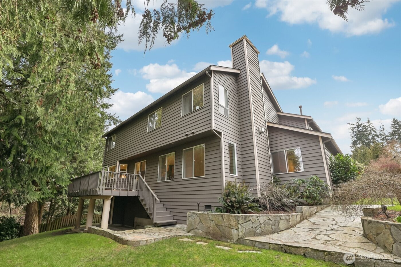 15732 111th Avenue NE, Bothell, WA 98011-6222