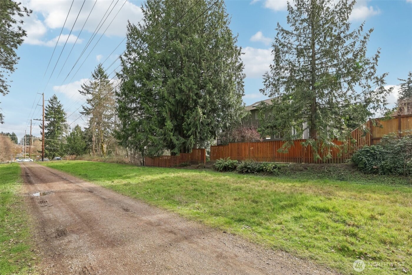 15732 111th Avenue NE, Bothell, WA 98011-6222