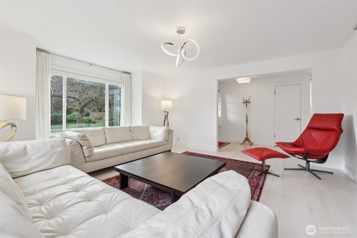 15732 111th Avenue NE, Bothell, WA 98011-6222