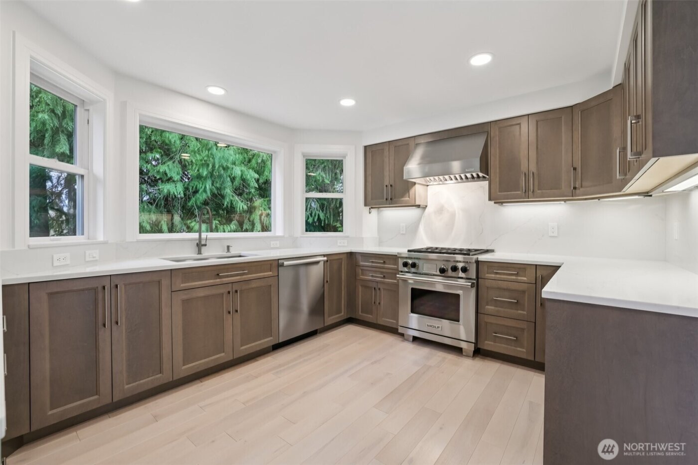 15732 111th Avenue NE, Bothell, WA 98011-6222