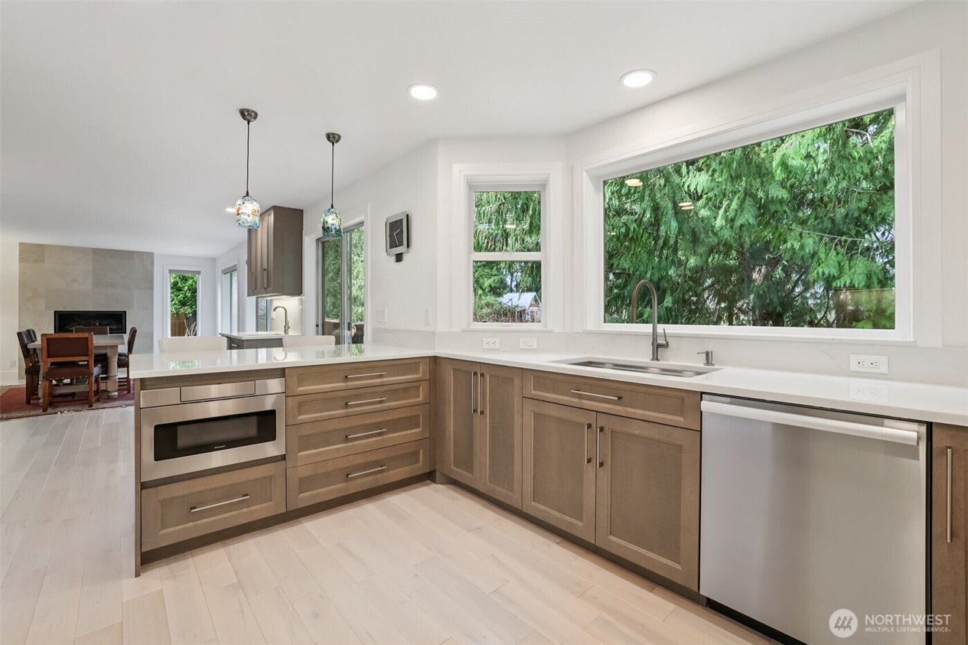 15732 111th Avenue NE, Bothell, WA 98011-6222