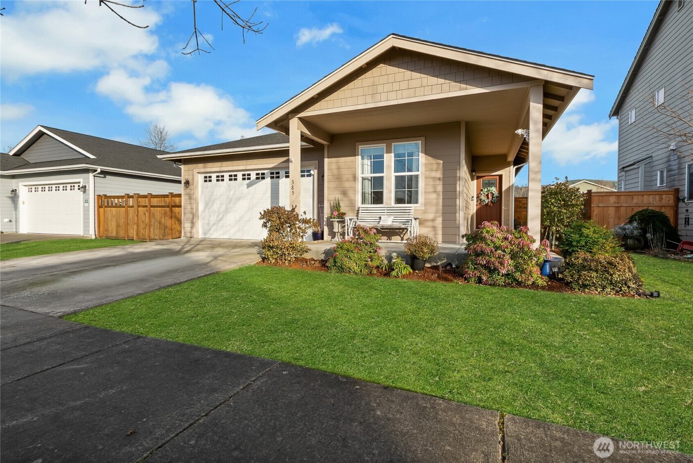 385 Bruhn Lane N, Enumclaw, WA 98022