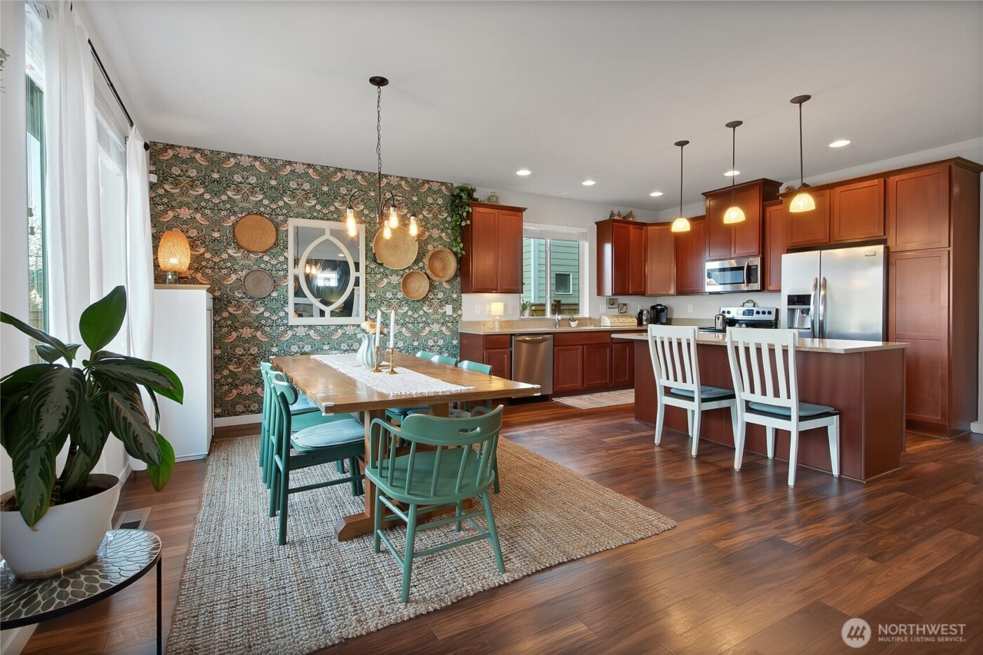 385 Bruhn Lane N, Enumclaw, WA 98022