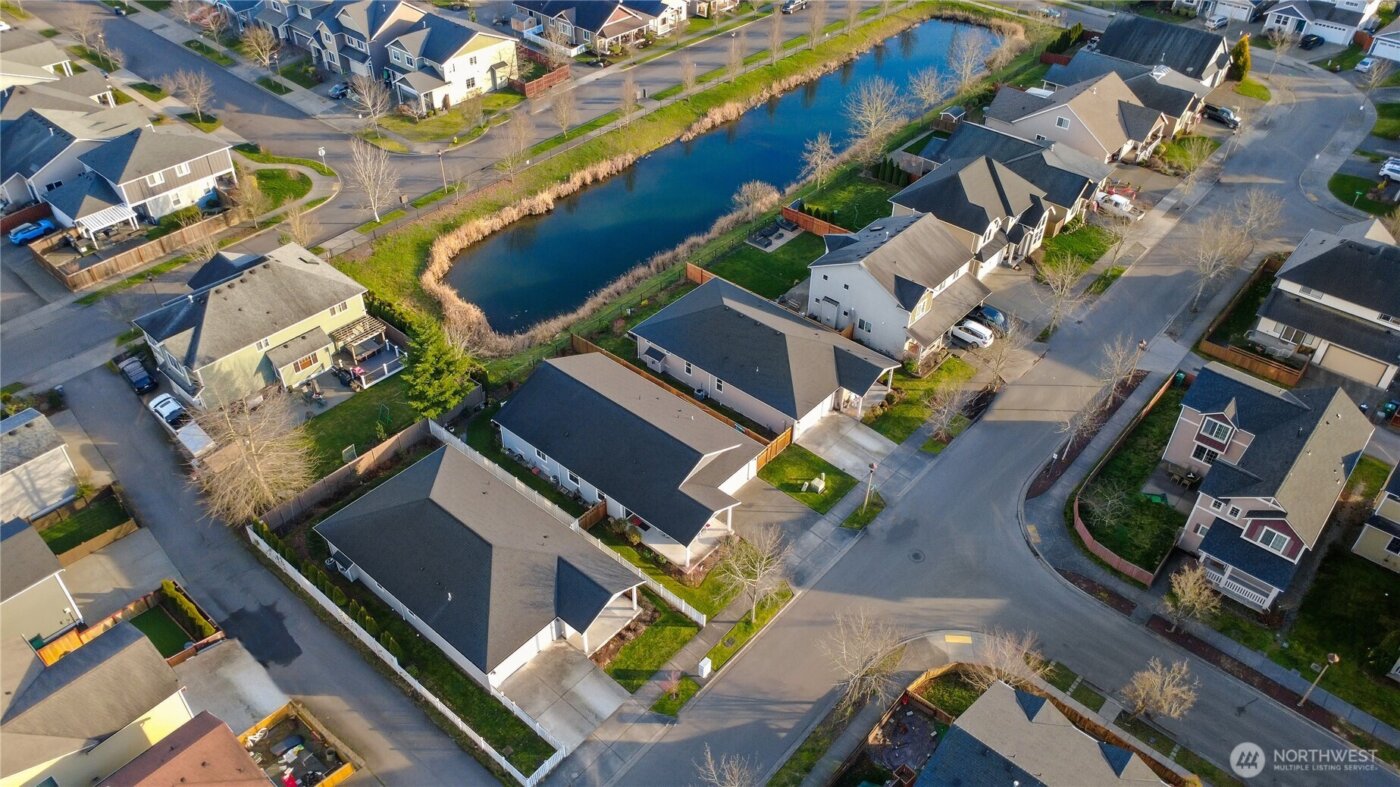 385 Bruhn Lane N, Enumclaw, WA 98022