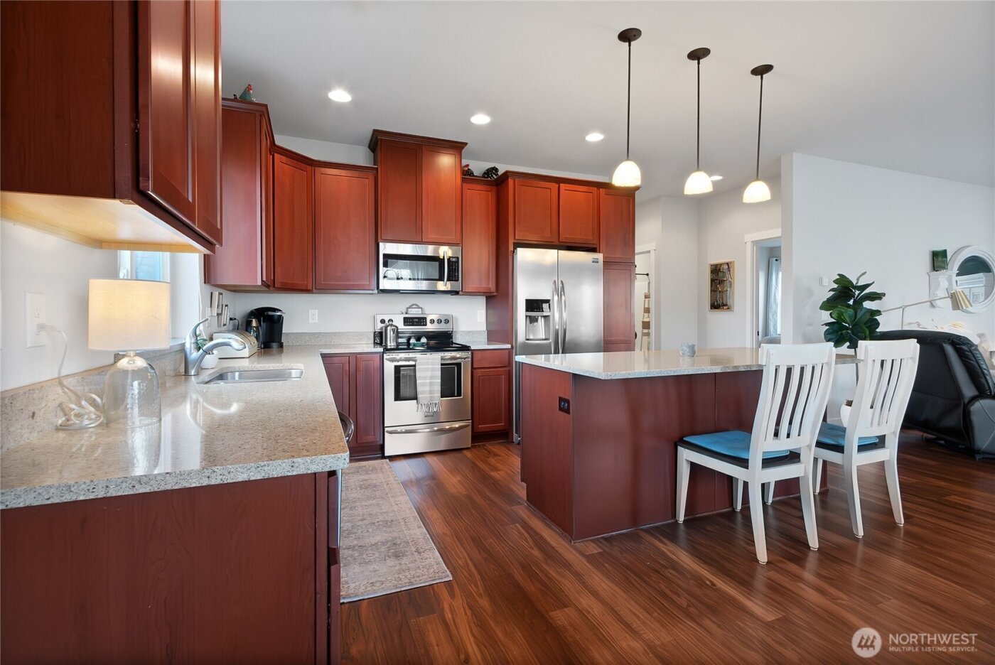 385 Bruhn Lane N, Enumclaw, WA 98022