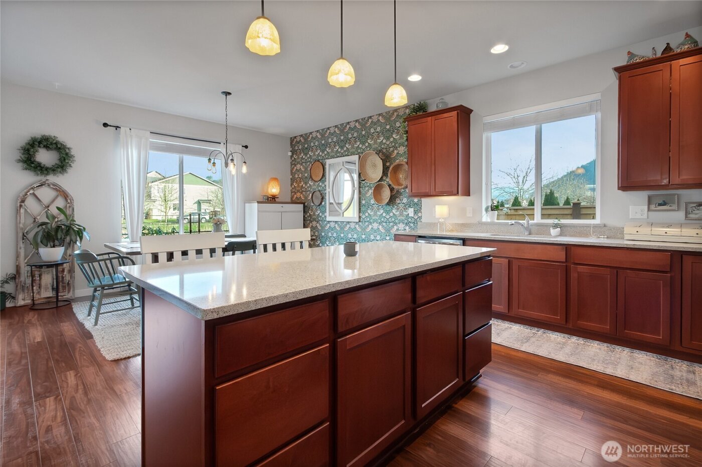 385 Bruhn Lane N, Enumclaw, WA 98022