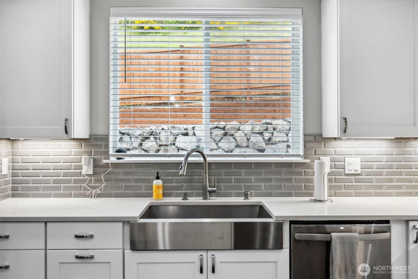 9844 Prospect Place , Gig Harbor, WA 98332-7931