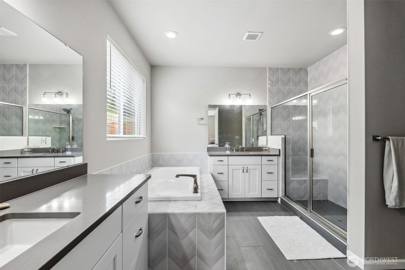 9844 Prospect Place , Gig Harbor, WA 98332-7931