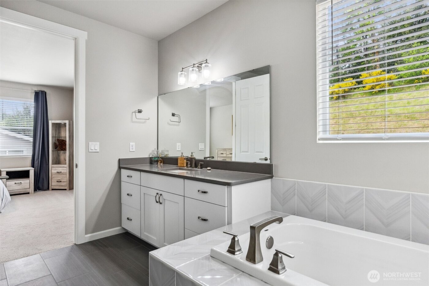 9844 Prospect Place , Gig Harbor, WA 98332-7931