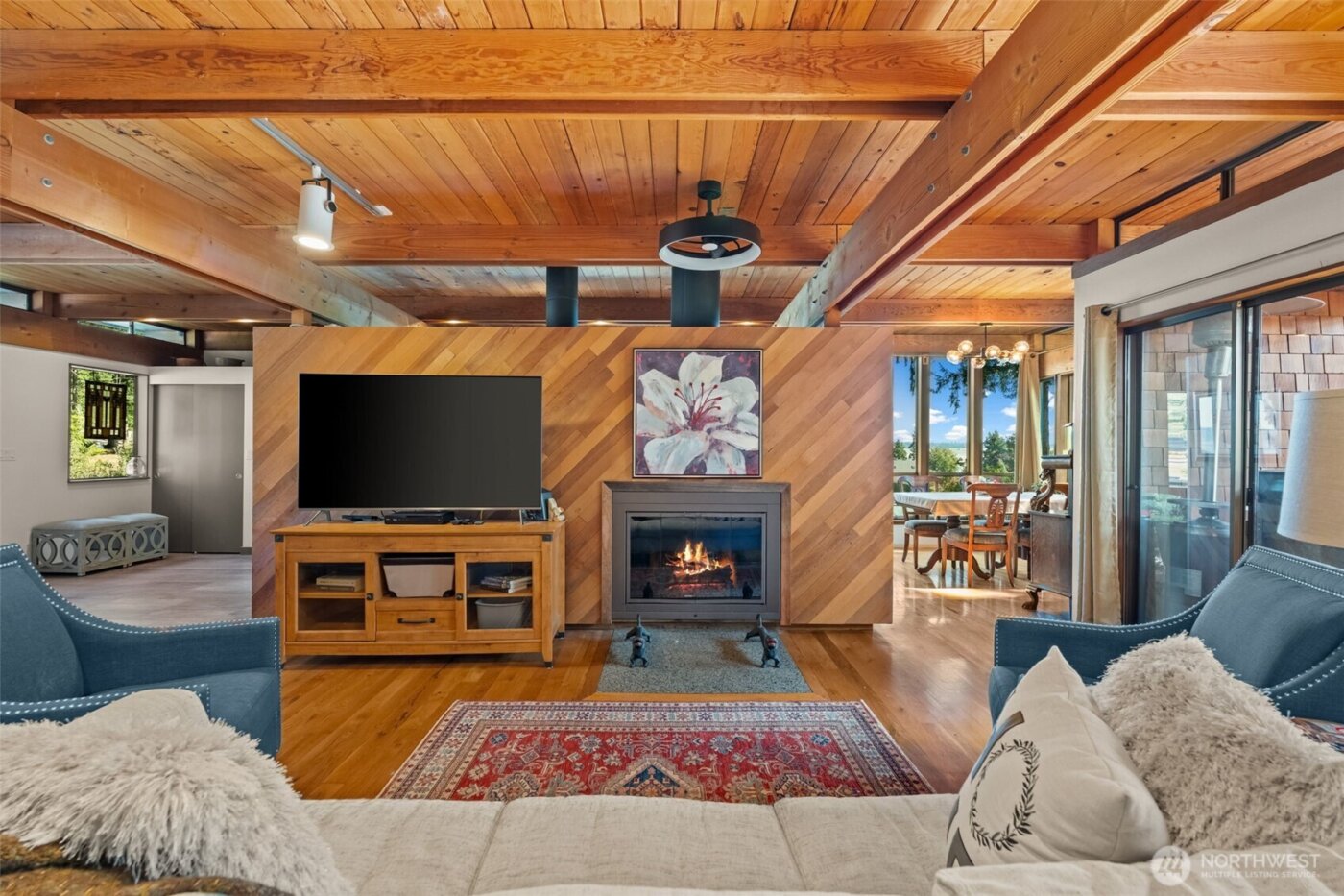 1130 Queets Drive , Fox Island, WA 98333