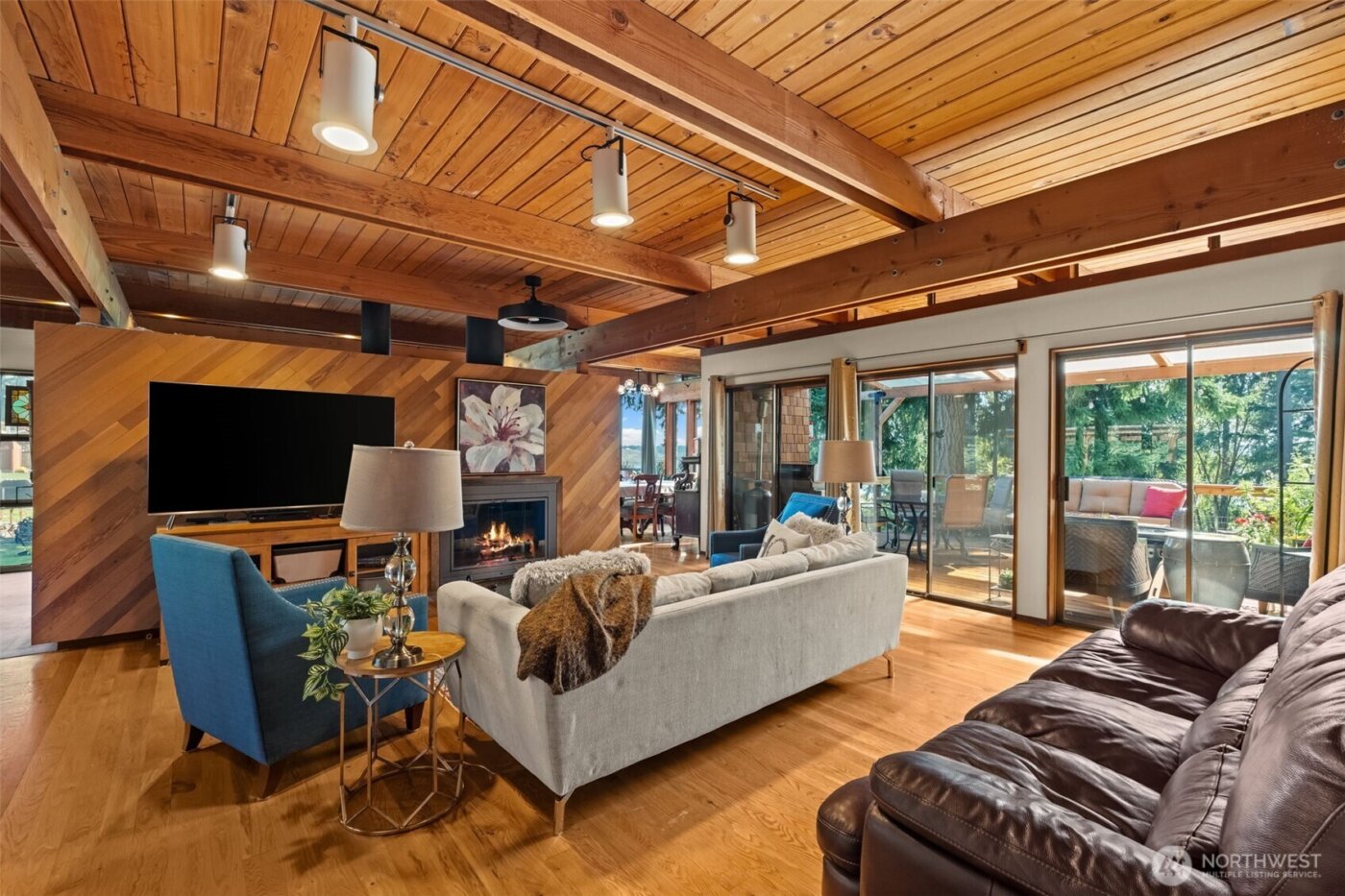 1130 Queets Drive , Fox Island, WA 98333