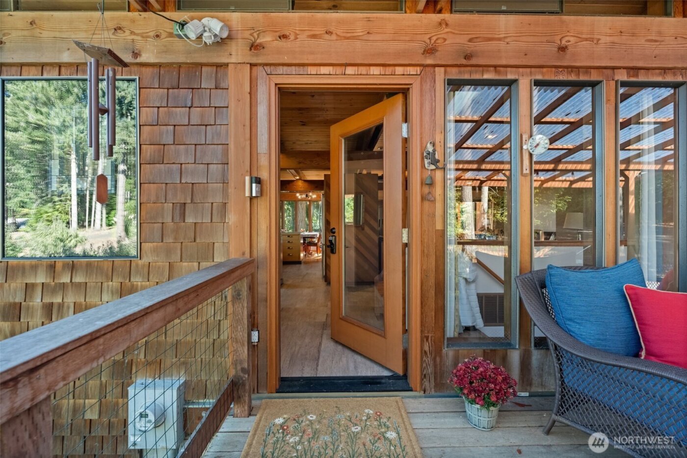 1130 Queets Drive , Fox Island, WA 98333