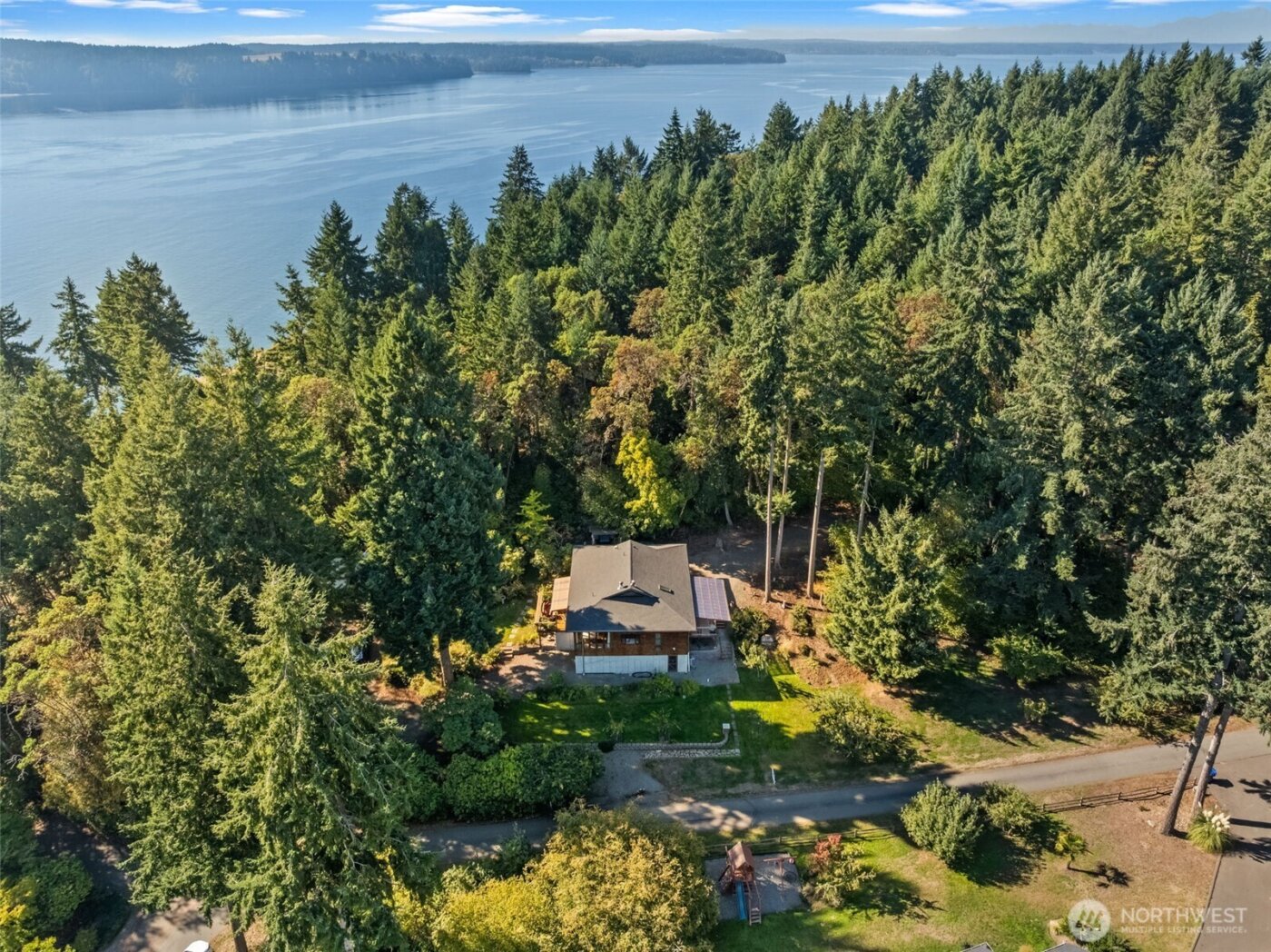1130 Queets Drive , Fox Island, WA 98333